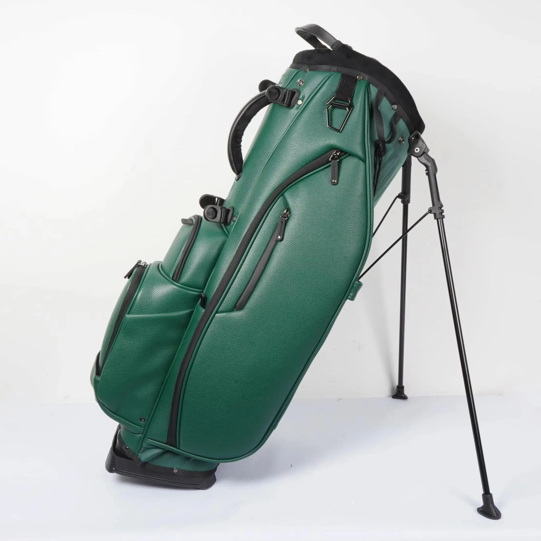 Recycled Materials for Golf Stand Bags: An Eco-Conscious Option thumbnail